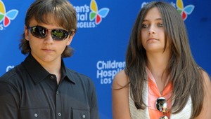 Deti Michaela Jacksona prekvapili na červenom koberci: TAKTO teraz Prince a Paris vyzerajú