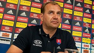 Weiss ide do JAR. Na žreb i na MS - podpísal do leta