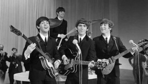 Papier s textom hitu od Beatles vydražili za 167 400 eur