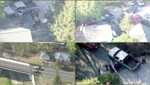 Divoká naháňačka sa skončila bitkou. Policajti zmlátili unikajúceho muža