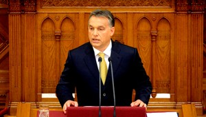 Orbán si pohneval Kyjev