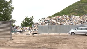 Slovensko je veľmocou v tom, v čom by nemalo byť, v skládkovaní