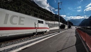 Rarita odštartovala: Otvorili najdlhší železničný tunel na svete