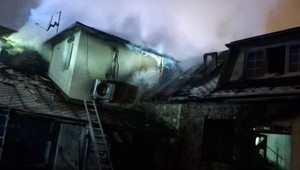 Dom poslanca Pavla Ľuptáka v plameňoch: Škoda za 300-tisíc eur, polícia cudzie zavinenie vylúčila