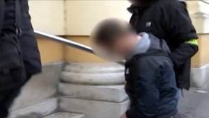 Kamarát mal Roderika poprosiť, aby vzal na seba pouličnú bitku. Dostal 6 rokov