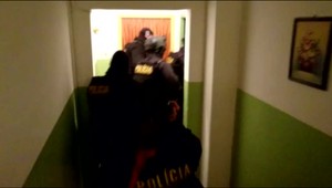 Pri razii Média 3 zadržali členov organizovanej skupiny. Siedmi skončili vo väzbe