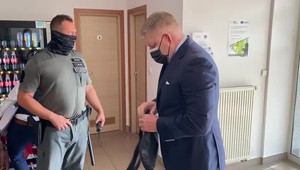 Na proces s Dušanom Kováčikom sa prišiel pozrieť aj Robert Fico