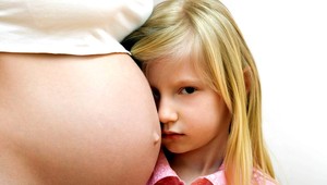 Trojročná hrdinka. Ema zachránila mamu a nenarodeného brata