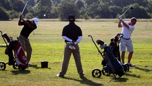 Železničiari: Vlaky stoja, poďme hrať golf!