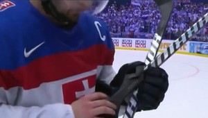 Príbeh Tatarovej hokejky: Fanúšikovi ju vymenil za čokoládu