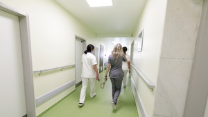 Pacient v bratislavskom Národnom onkologickom ústave vyskočil z okna. Jeho stav nie je známy