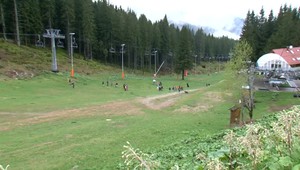 Študenti sa uliali zo školy. Miesto toho upratovali Chopok po turistoch