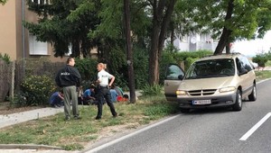 Dramatická naháňačka. Policajti chytili auto s jedenástimi utečencami