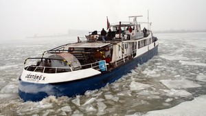 Mrazy neustupujú, na Dunaji nepremávajú lode