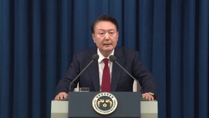 Prokuratúra navrhla trest smrti pre juhokórejského exprezidenta Jun Sok-jola