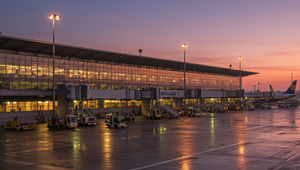 Katastrofa na letisku v Belgicku. Pre nedostatok personálu zmeškalo let 2000 ľudí