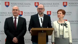 Liberáli nezakazujú kostol v pondelok, vyhlásil Sulík pred hlasovaním parlamentu