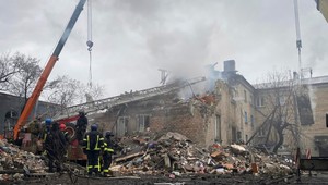 751. deň na Ukrajine: Pri hlasovacej miestnosti na Ukrajine explodovala výbušnina