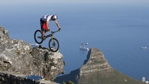 VIDEO: Z toho by sa aj Saganovi s Polcom zatočila hlava...