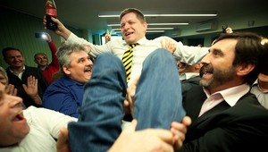 Fico získal väčšinu, pravica ho nechce. Ako ďalej?