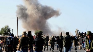 Líbyjská vojna: Kaddáfí zbrojí proti spojencom