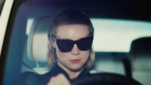 V najnovšej reklame Rolls Royce zahviezdila herečka zo seriálu Hry o tróny