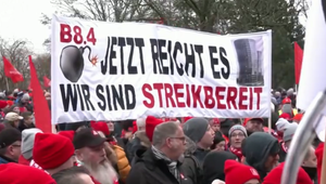 Volkswagen v kríze: Varovným štrajkom posielajú odkaz vedeniu