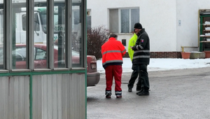 Vodič smetiarskeho auta prešiel kolegovi kolesom po hlave