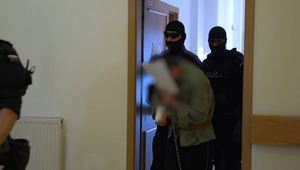 Syn bodol vlastnú matku nožom do hrudníka. Sudkyňa rozhodla o jeho väzbe
