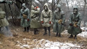 V lesoch s dobrovoľníkmi simulujú vojenský výcvik. Extrémizmus odmietajú, no vláda ich nepozná