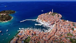 Cestujete do Chorvátska ? Takéto pravidlá platia, ak sa u vás počas dovolenky prejavia príznaky korony