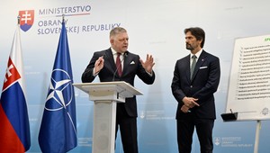 Slovensko volá po mieri v Gaze, zároveň posilňuje vojenský biznis s Izraelom a tají obchodné licencie