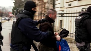 Z vraždy 24-ročného Ericha obvinili dvojčatá. NAKA požiadala o pomoc českú políciu