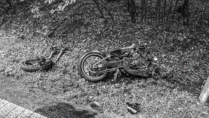 Motorkár zahynul po brutálnej čelnej zrážke s autom