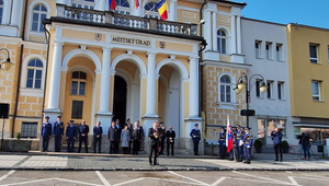 Osláv oslobodenia Krupiny sa zúčastnil aj ruský veľvyslanec. Aktivisti sa mu otočili chrbtom