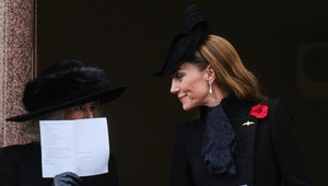 Obrovský obrat. Silný moment medzi Camillou a Kate odhalilo odčítavanie z pier