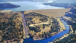 V Kalifornii hrozia búrky, problém s priehradou pretrváva