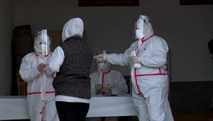 Výzva na vytvorenie mobilných odberových miest je uzavretá. Kým jedni si prilepšia o tisíce, niektorí sa sťažujú