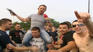 Živý vstup s fanúšikmi. Reportér prežil peklo...