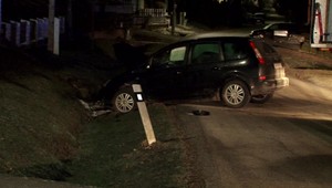 S kamarátmi v aute nabúralo 22-ročné dievča. Namerali jej viac ako dve promile