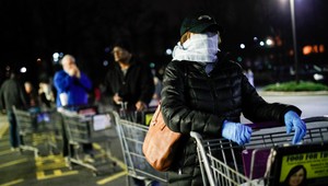 Koronavírus vo svete: Najviac potvrdených prípadov je v USA, úmrtí v Taliansku