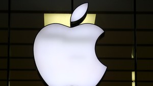 Apple dostal pokutu 150 miliónov eur za zneužitie postavenia