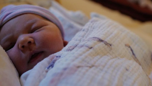 Vianočné bábo! Herec sa pochválil dcérkou s netradičným menom s hlbokým významom!