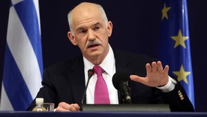 Otáznik nad Gréckom. Referendum otriasa burzami aj eurozónou