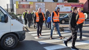 V Senici protestovali za zlepšenie ciest