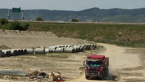 Na nový bratislavský obchvat sa tak skoro z D1 nenapojíte. Štát priznal závažnú chybu