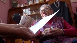 Okradnutá babička (82) spokojne spáva. Peniaze jej poslali dobrí ľudia