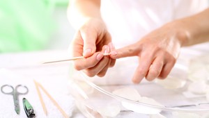 Ako odstrániť gélové nechty doma? Takto to ľahko zvládnete aj sama