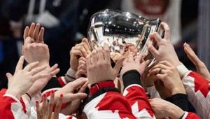 Kto sa stane majstrom sveta v hokeji 2025?