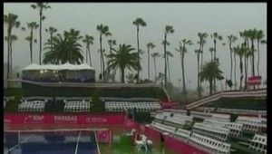 V Kalifornii pršalo, dohrávka v pondelok